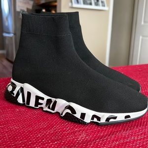 New Balenciaga “Speed”Graffiti sneakers! EUsize 44 men’s 11
